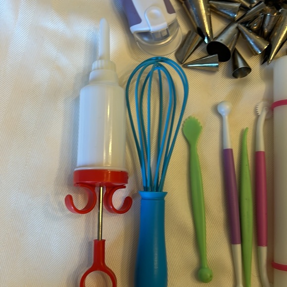 Cake Decorating Bundle - Picture 5 of 5